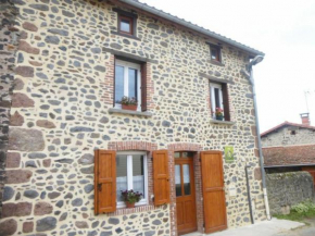 Gîte Mazerat-Aurouze, 5 pièces, 8 personnes - FR-1-582-220